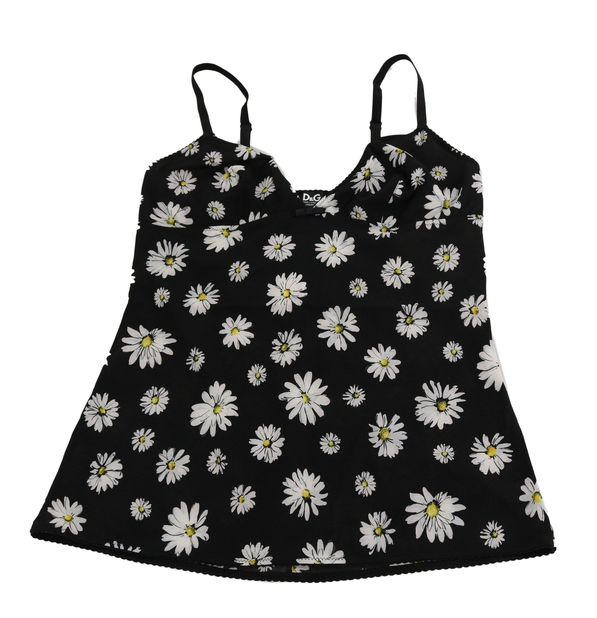 A black dress with daisy print