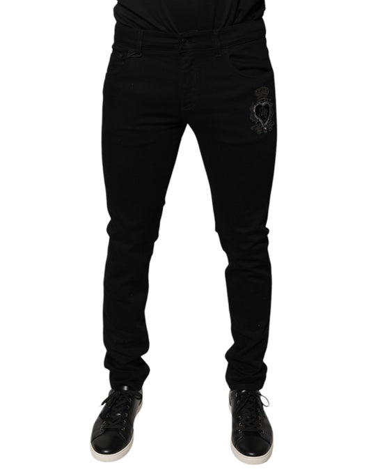 Black skinny jeans on a mannequin