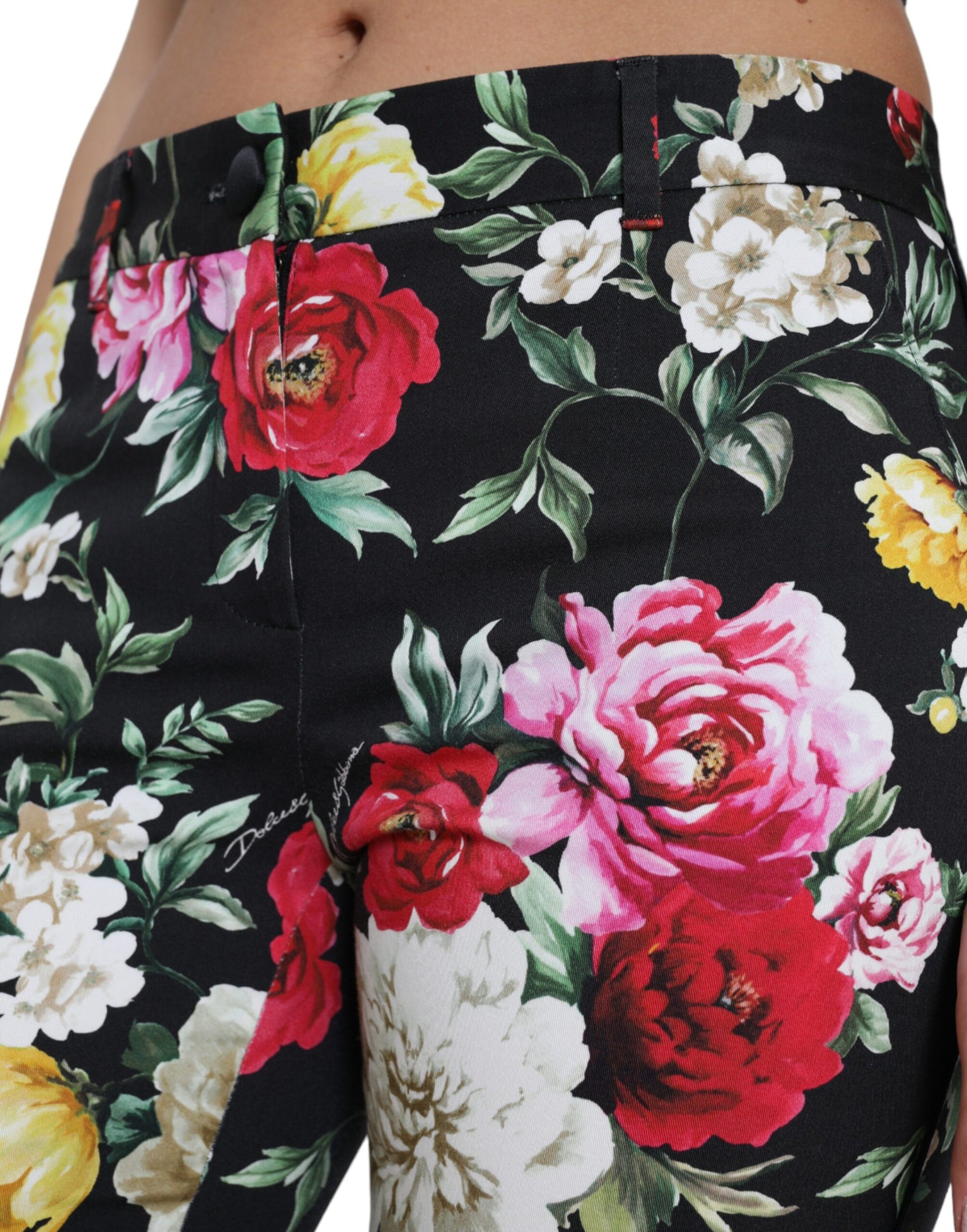 Shorts with floral pattern