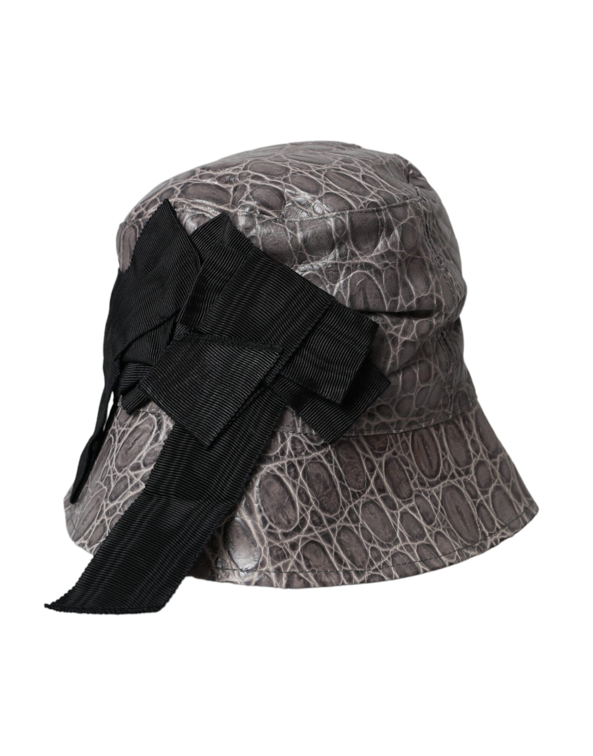 Hat with a bow on top