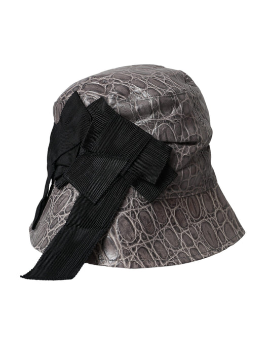 Hat with a bow on top