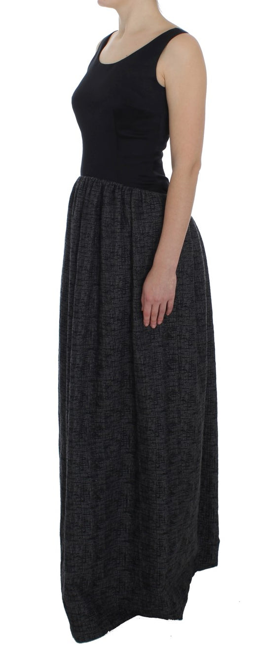 Long black skirt with patterned design