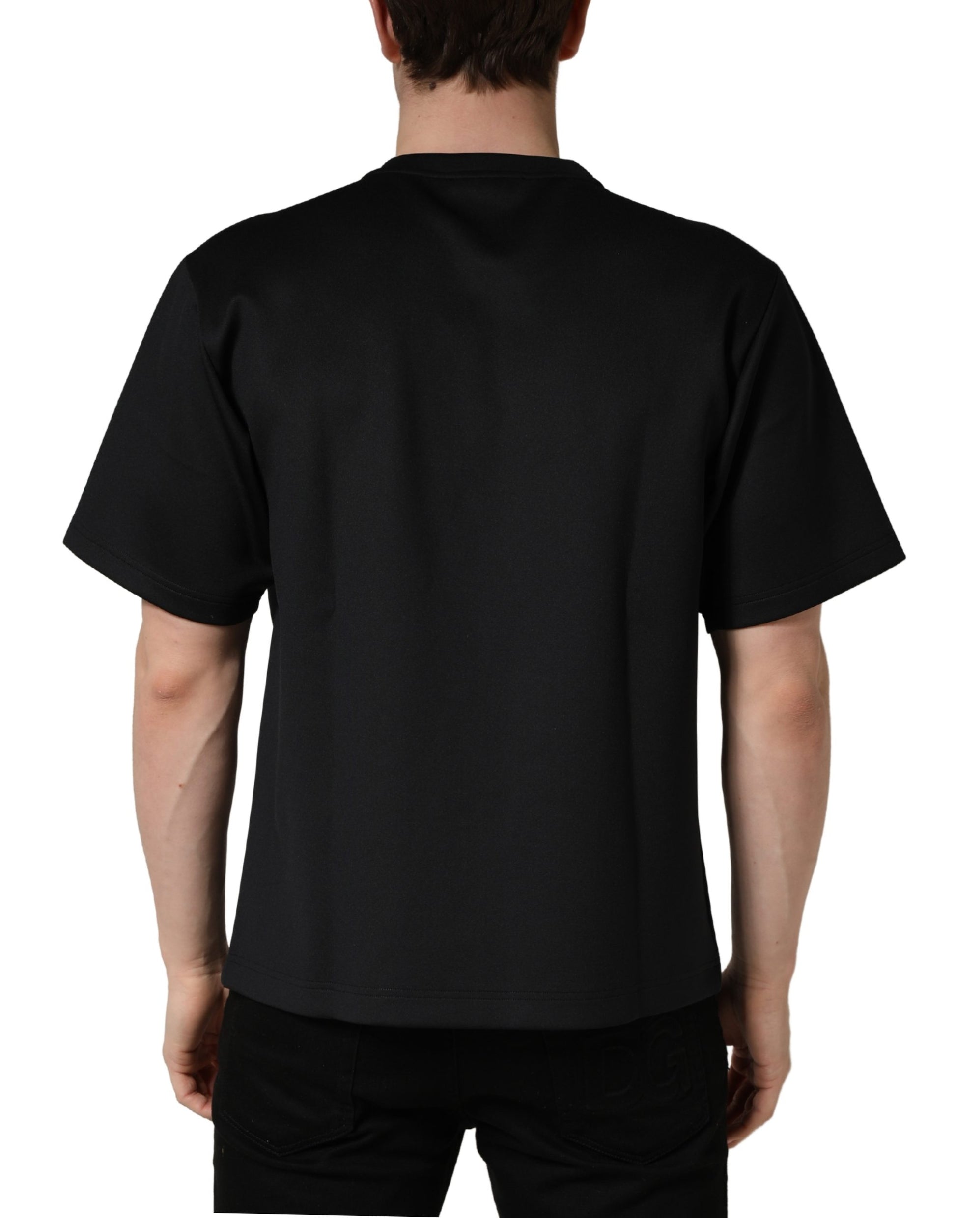 Black short sleeve shirt on a mannequin