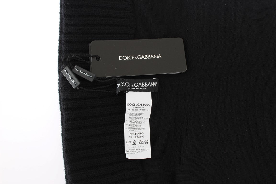 Black sweater with tag on neck