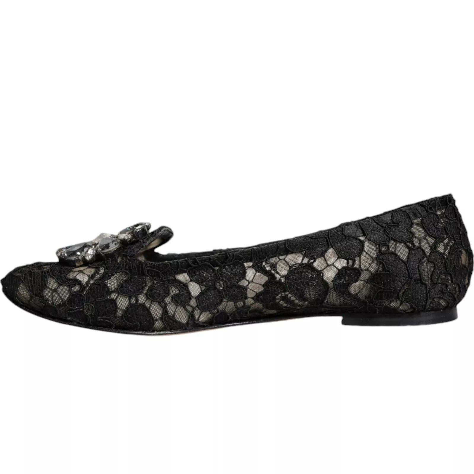 Black floral embroidered women's shoe