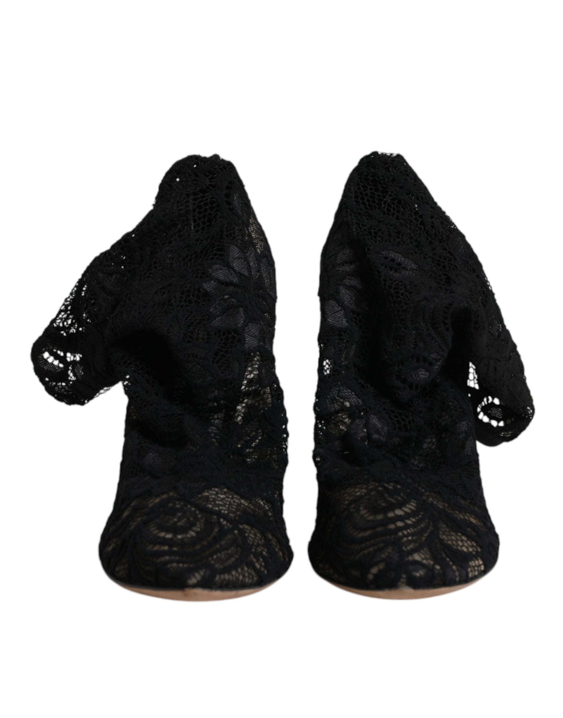 Pair of black lace gloves