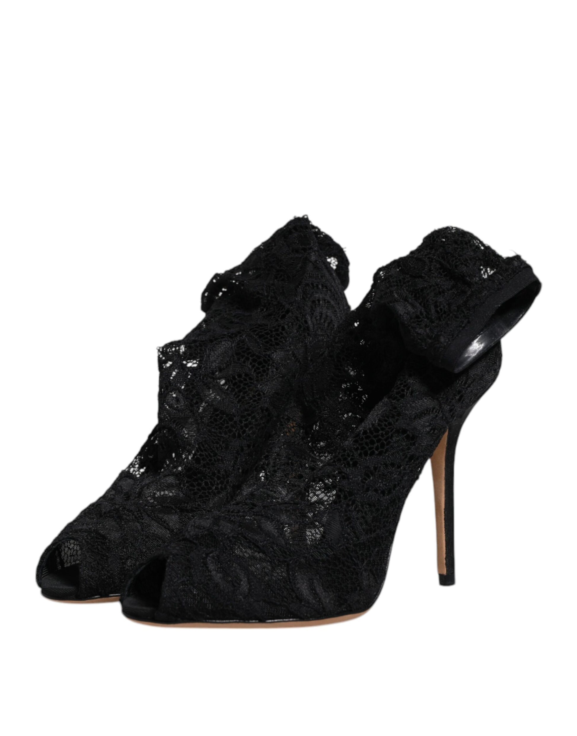 High heel shoes with embellishments