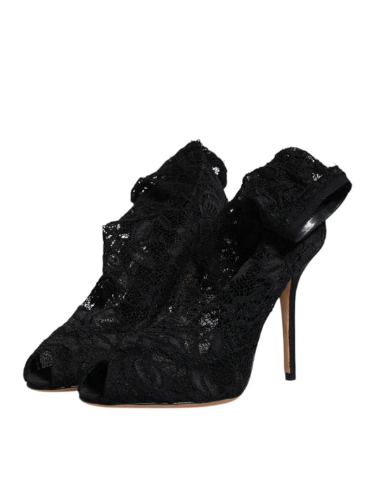 High heel shoes with embellishments