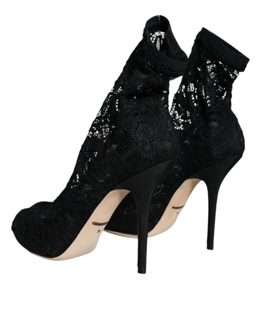High heel shoes with lace detailing