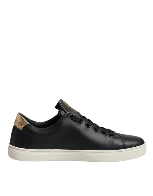 Black sneaker with white sole