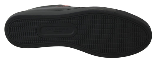 Black and white shoe with a patterned sole
