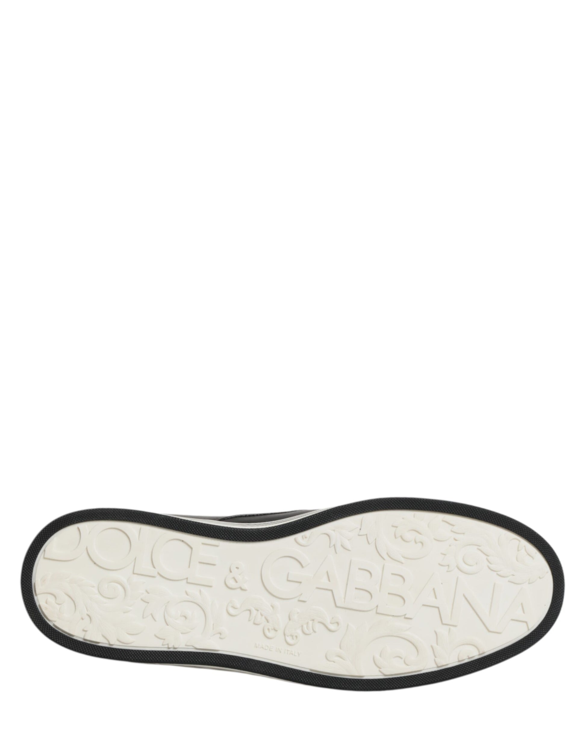 Shoe insole with brand name on side
