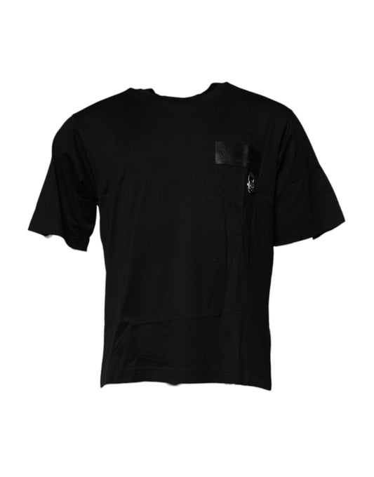 Black t-shirt with pocket on front