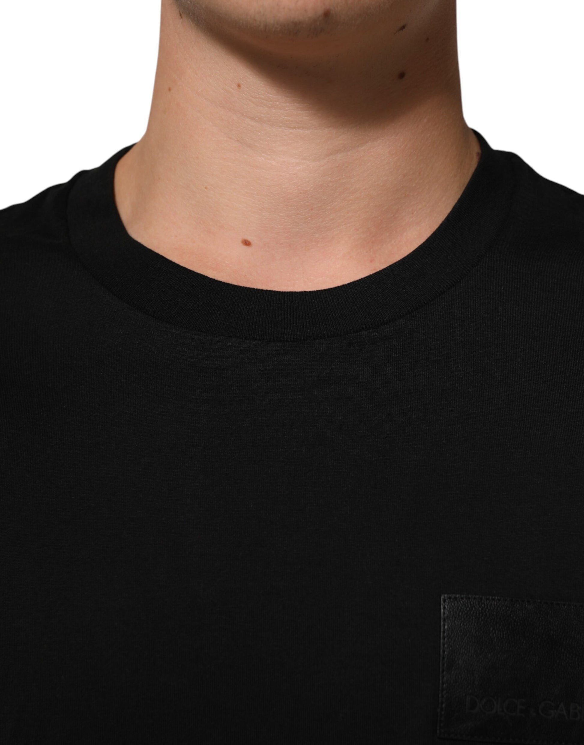 Black t-shirt with pocket on front