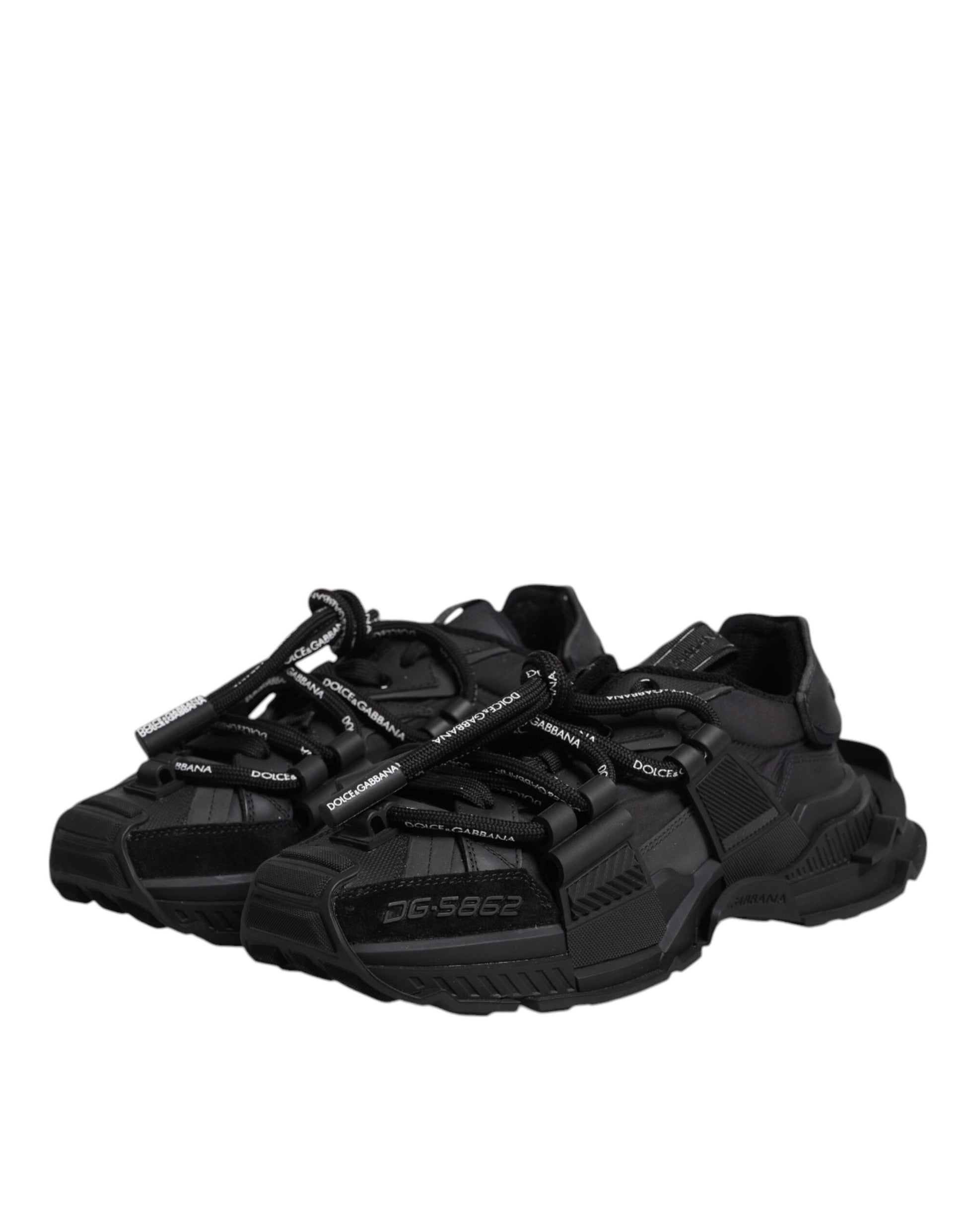 Black hiking shoes with laces