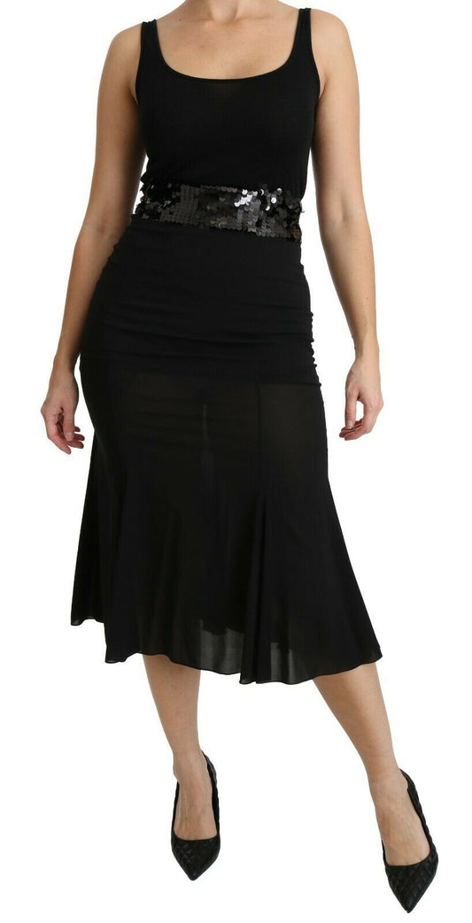 Long black dress with ruffles on sleeves