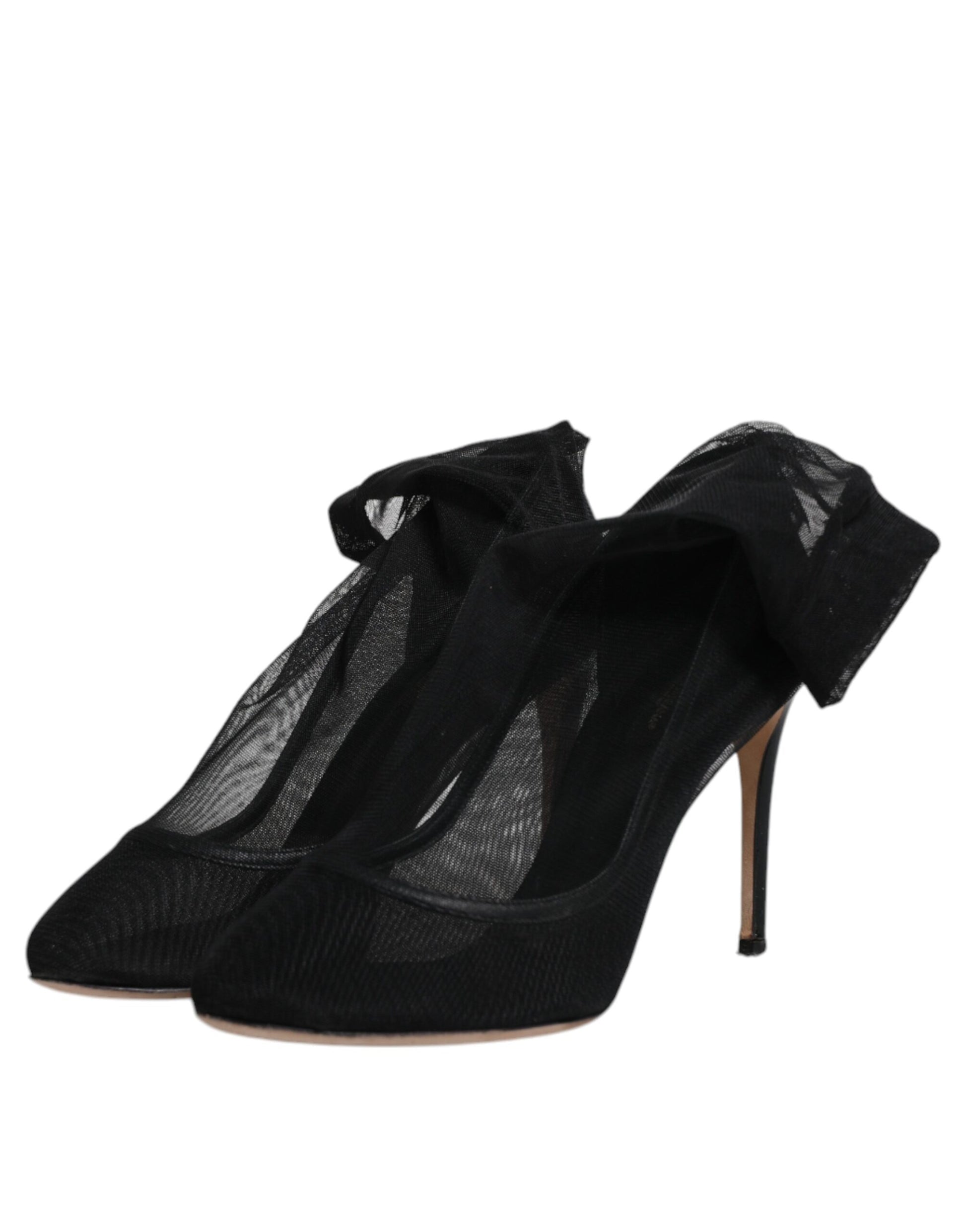 High heel shoes with lace detailing