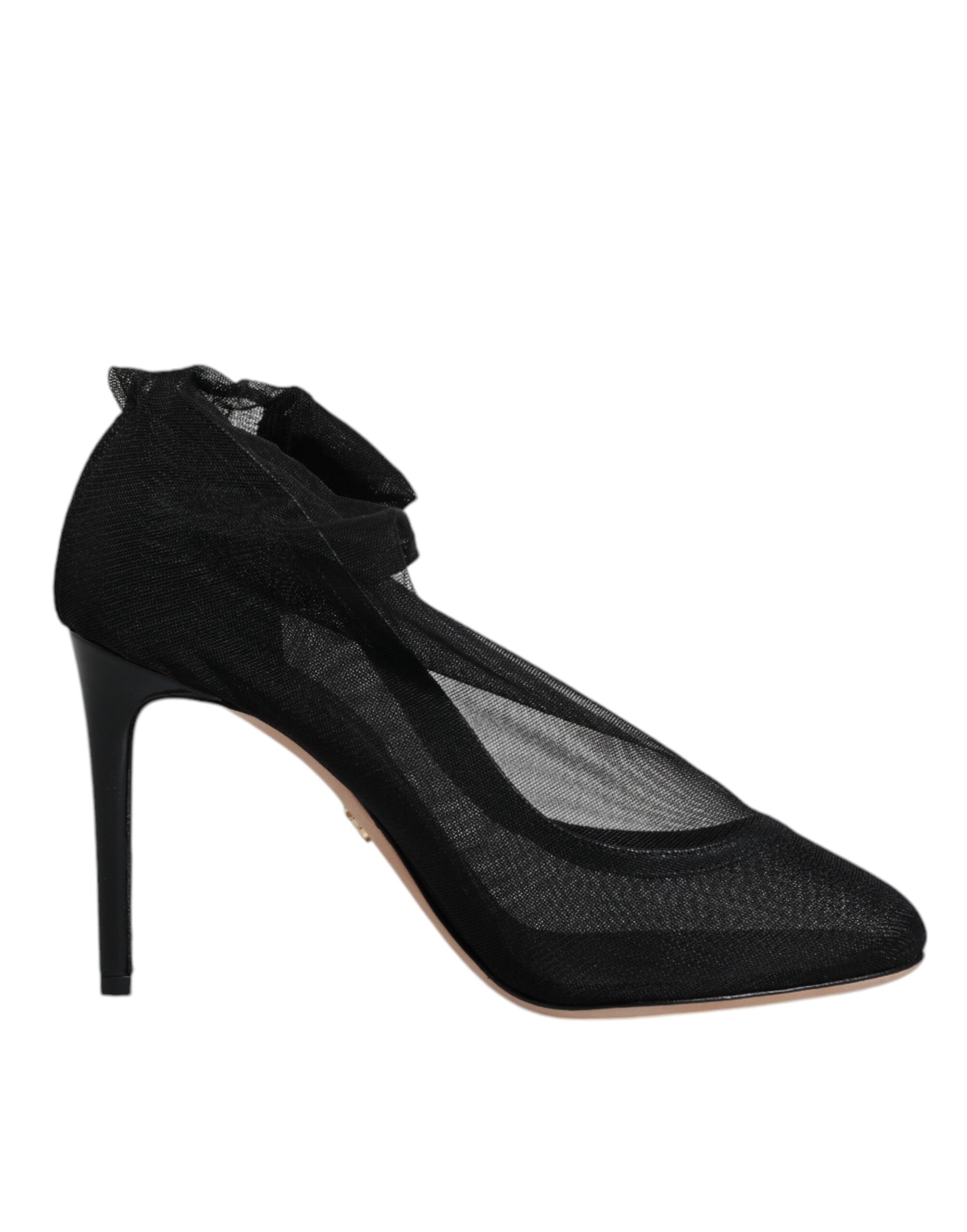 High heel shoe with a black lace up front