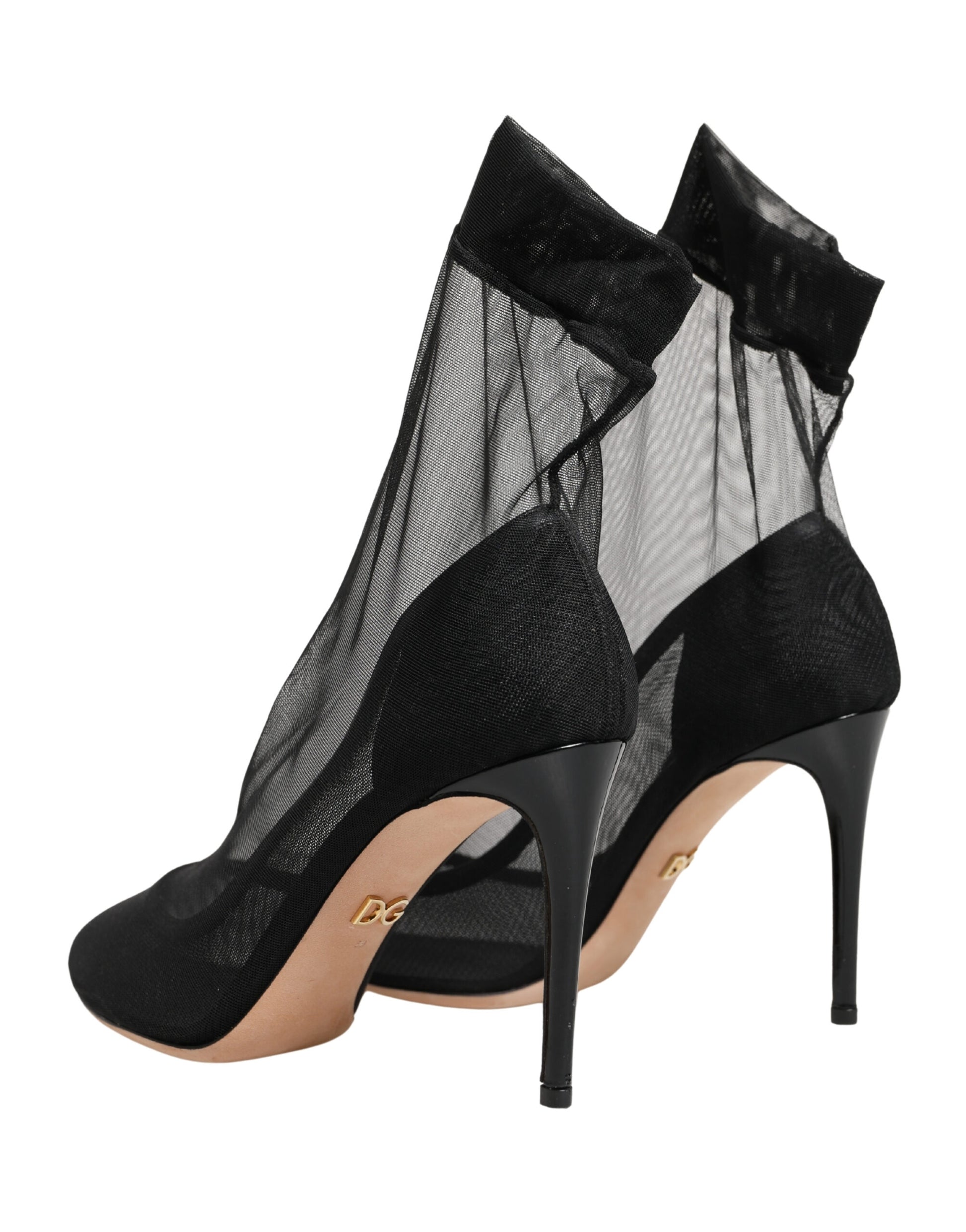 High heel shoes with black lace up front