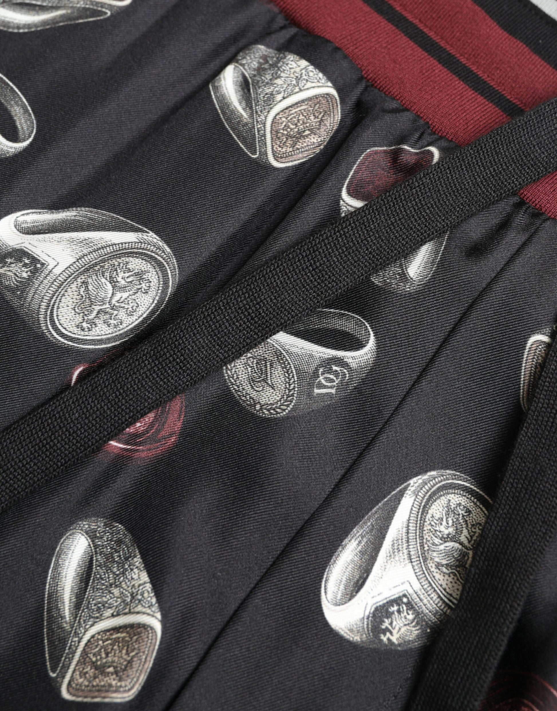 Black pants with silver rings design