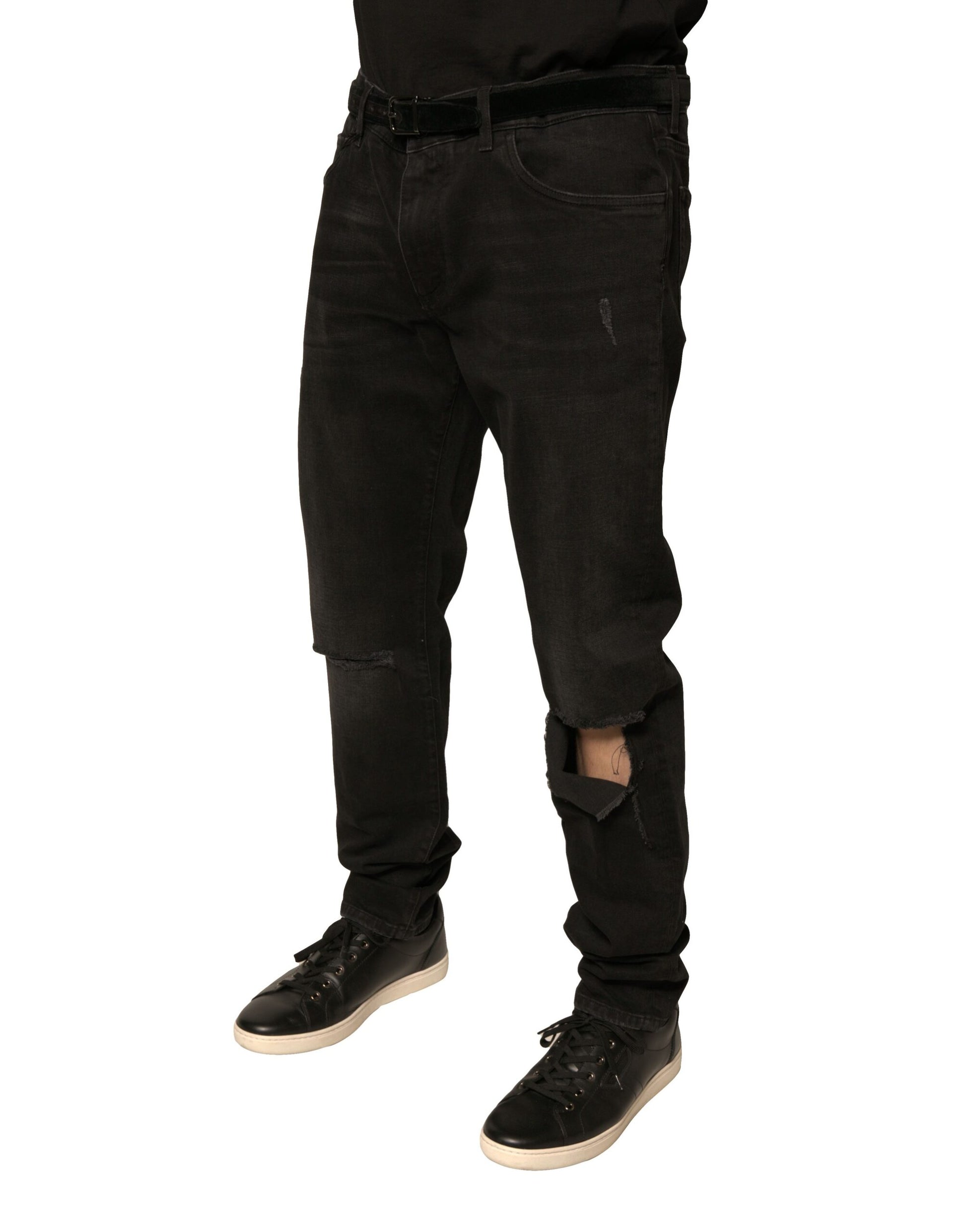 Man wearing black pants and shoes