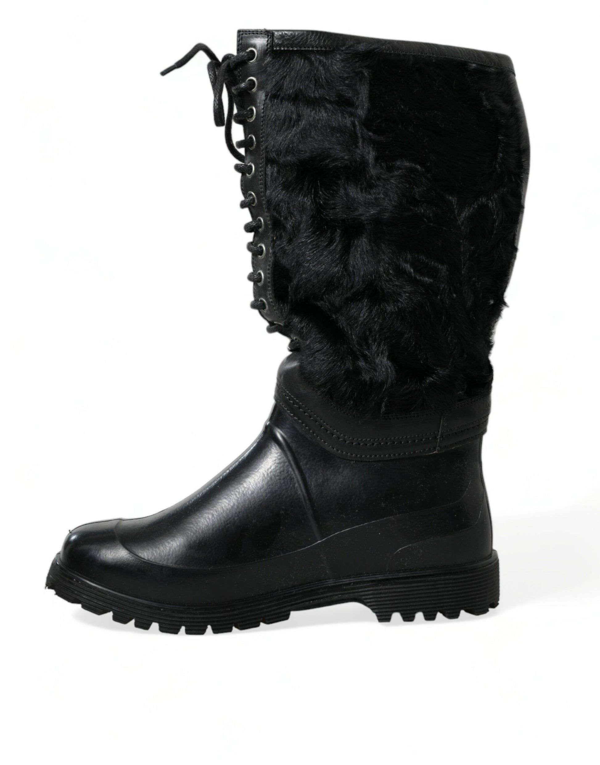 Fur lined black boot with laces and a chunky heel