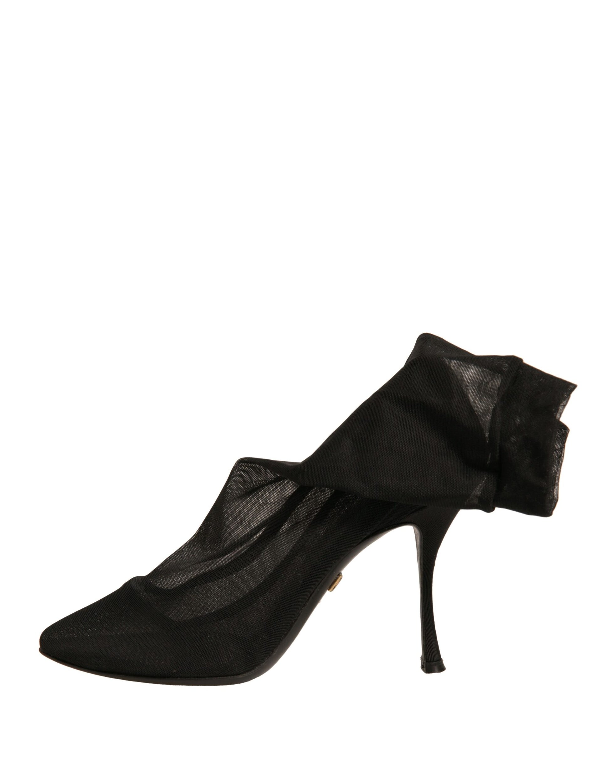 Black high heel shoe with ruffled detailing on toe