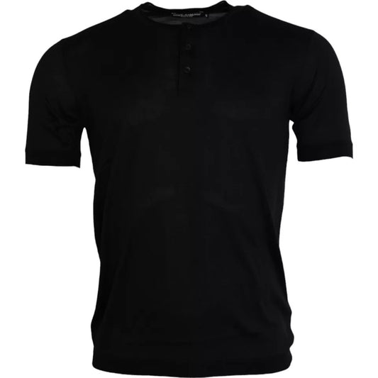 Black short sleeve shirt on a mannequin