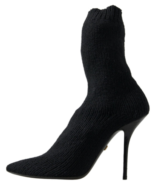 Black boot with heel and knit cuff