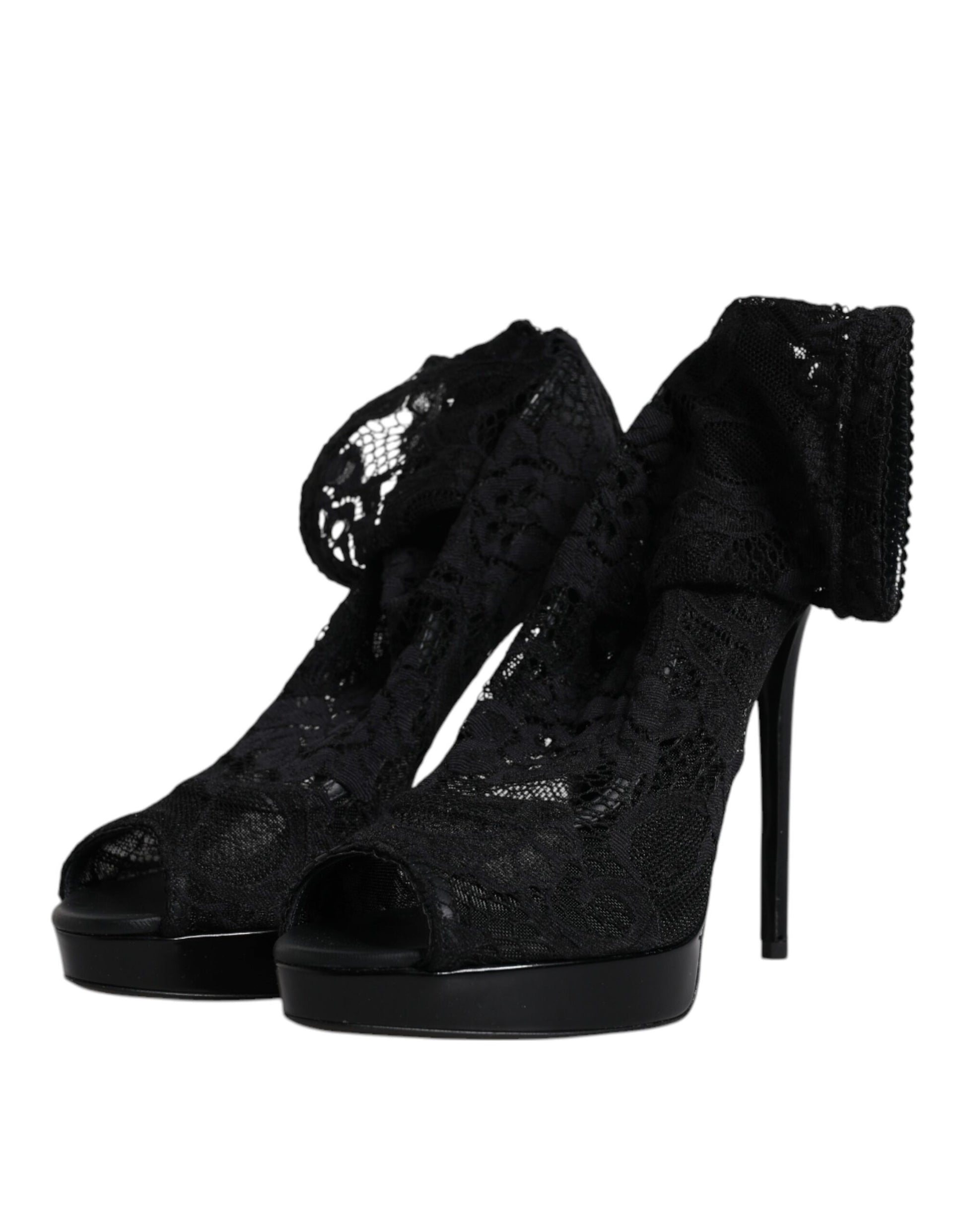 High heel shoes with embroidered detailing