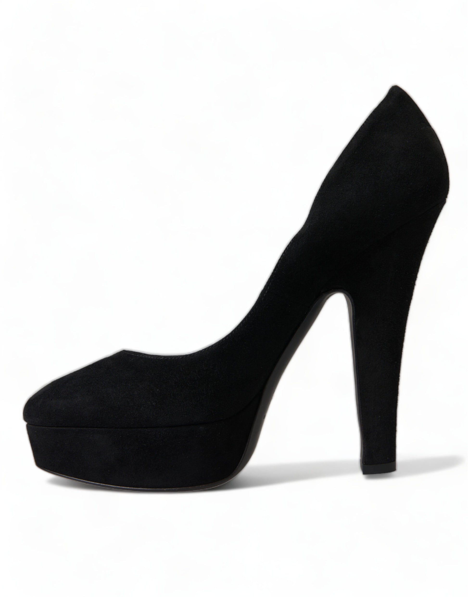 Black high heel shoe with a chunky heel and pointed toe