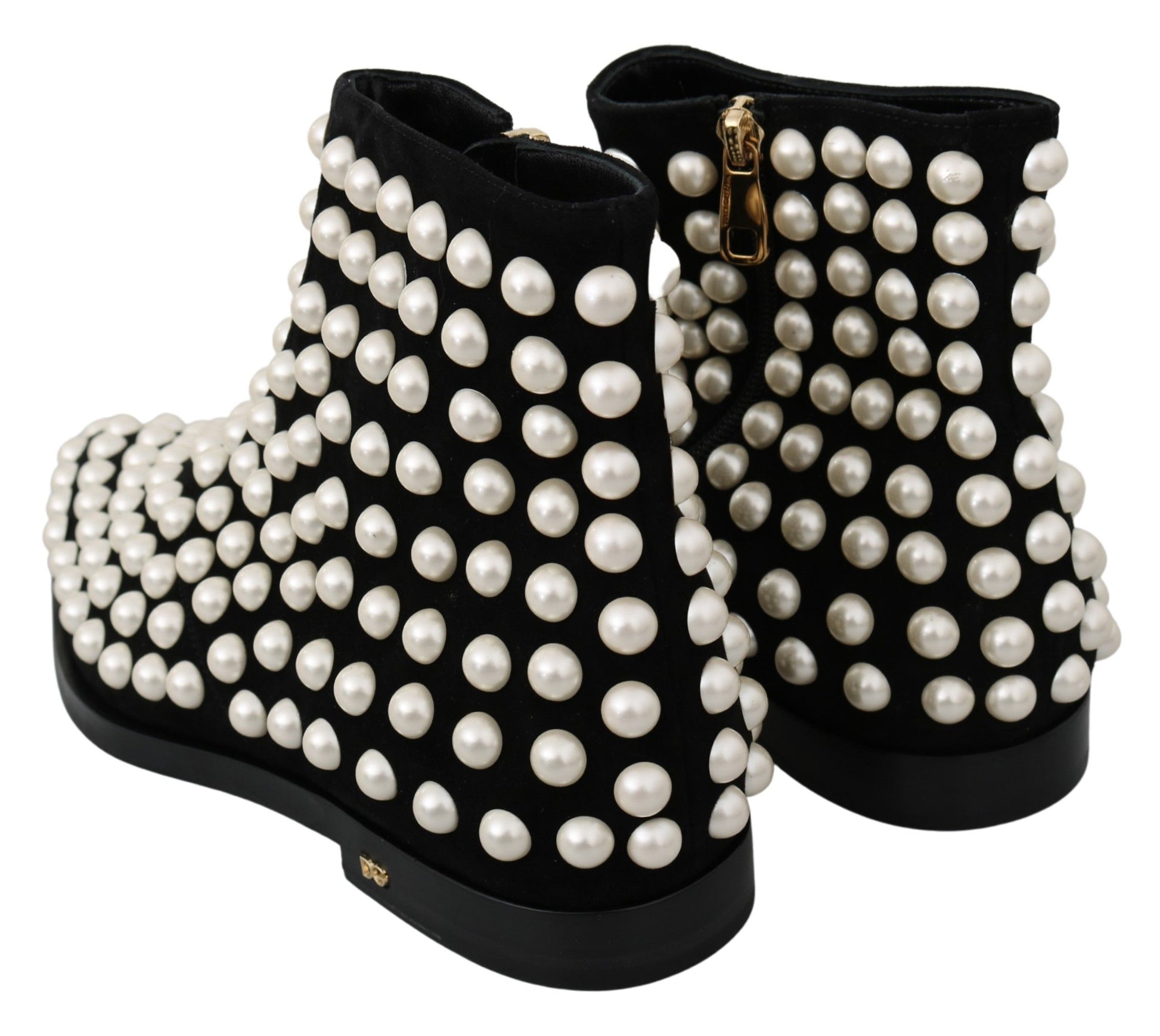 Black boots with pearls on top