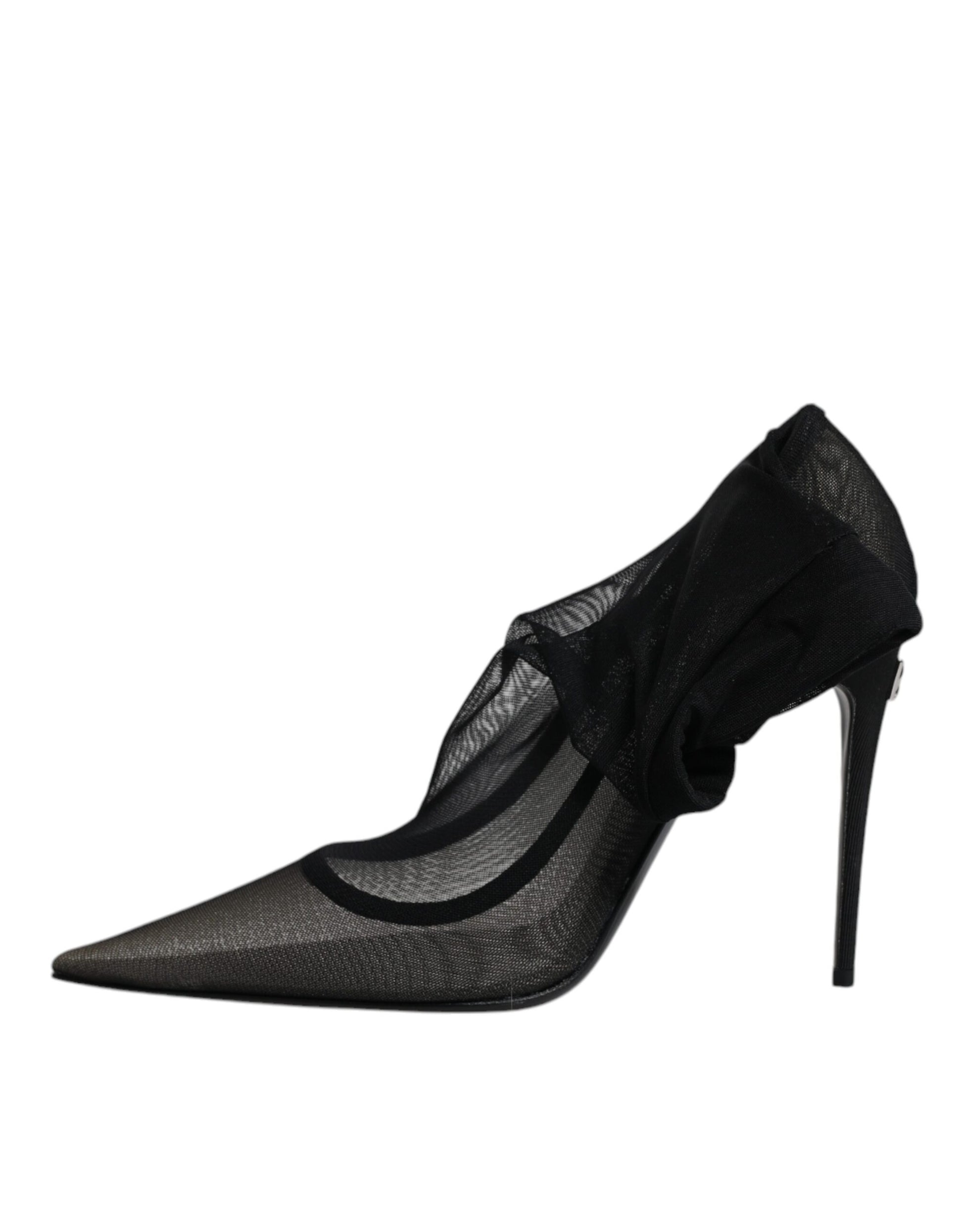 High heel shoe with lace design