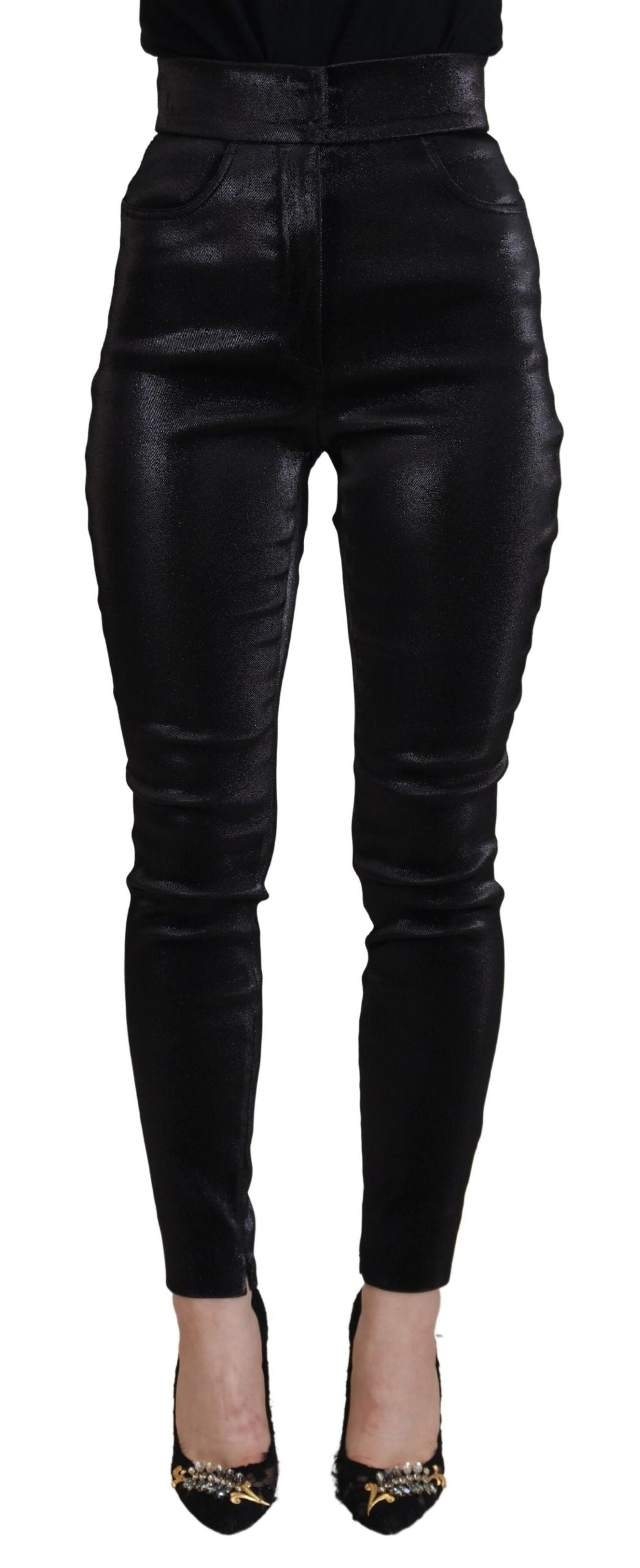 Pair of black leggings with high waist