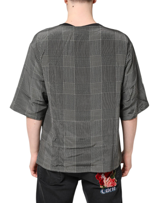 Back of plaid shirt on mannequin