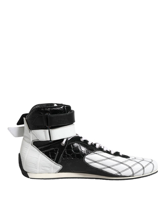 Black and white boxing shoe with laces
