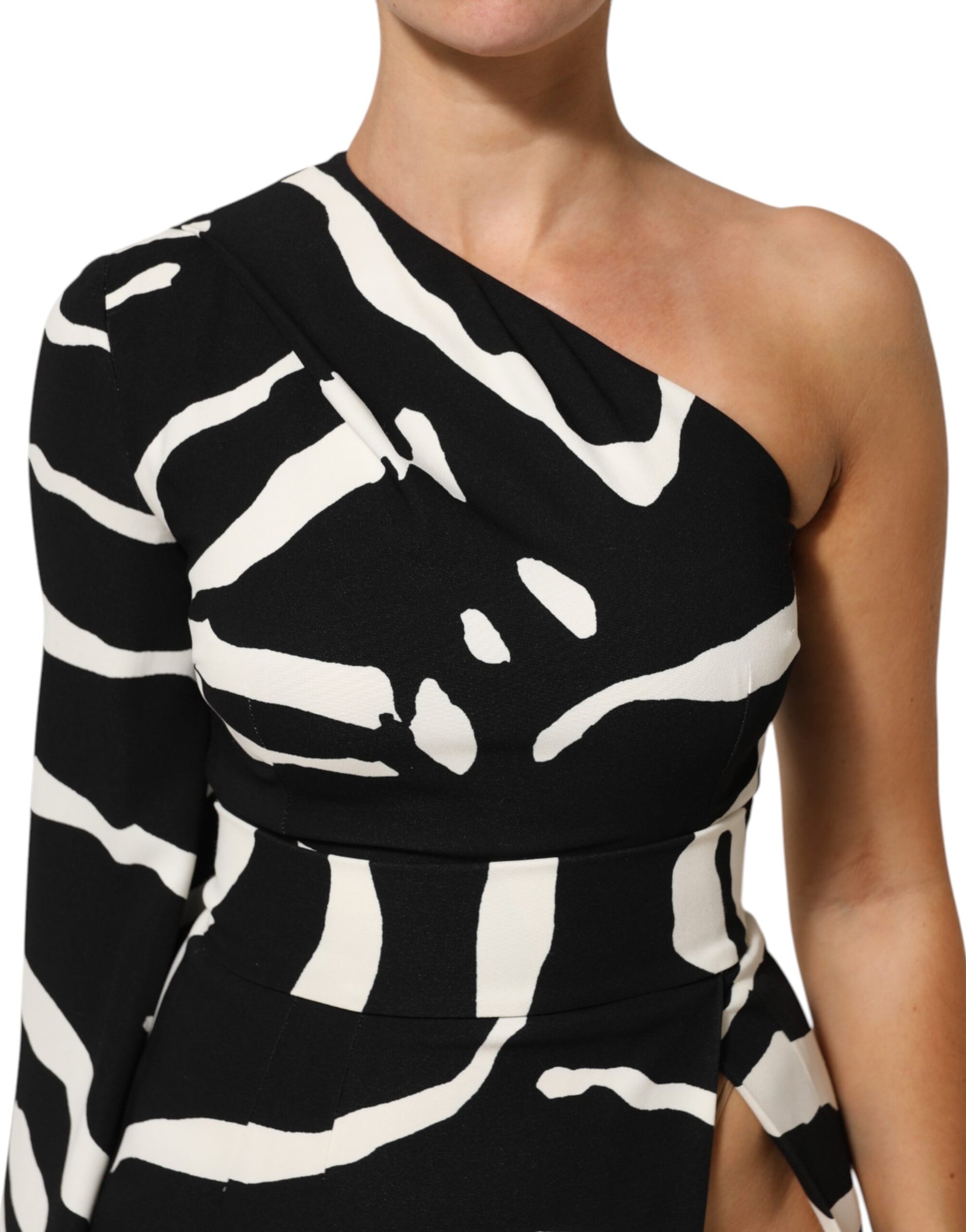 Black and white patterned sleeveless dress
