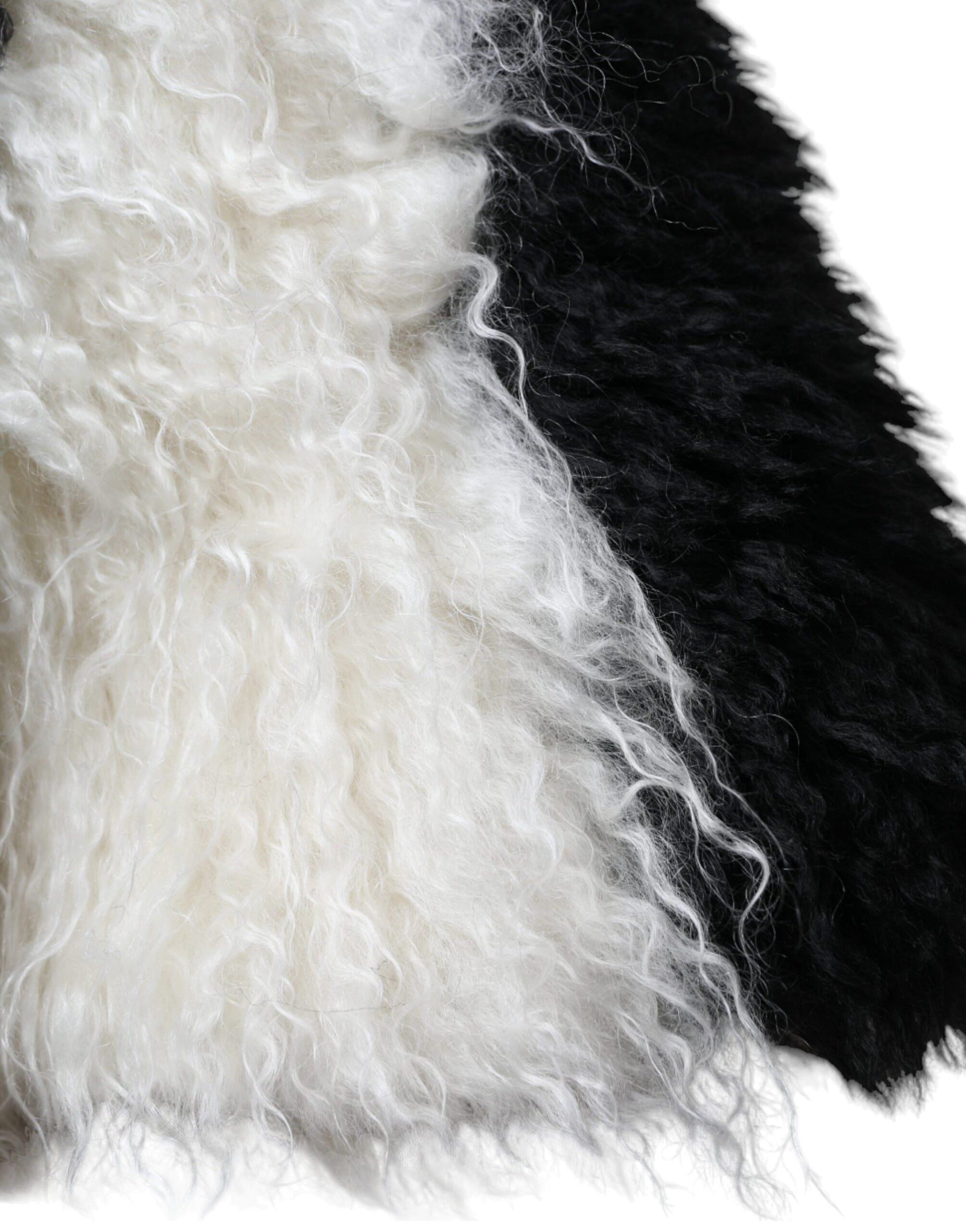 Black and white wool scarf