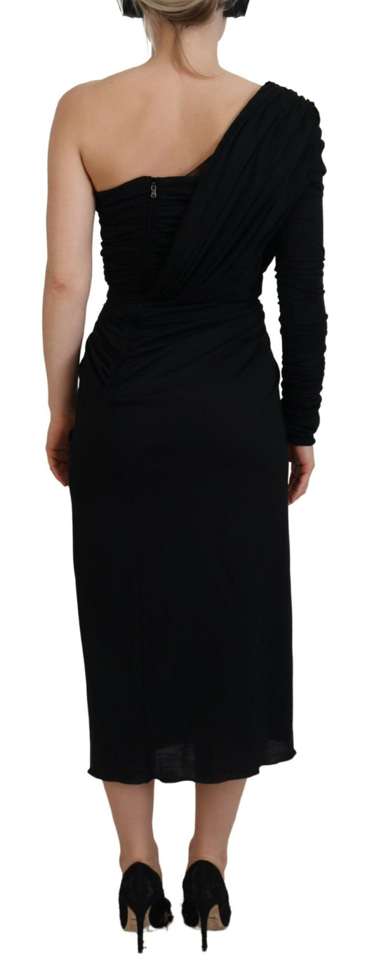 Long black dress with high slit on side