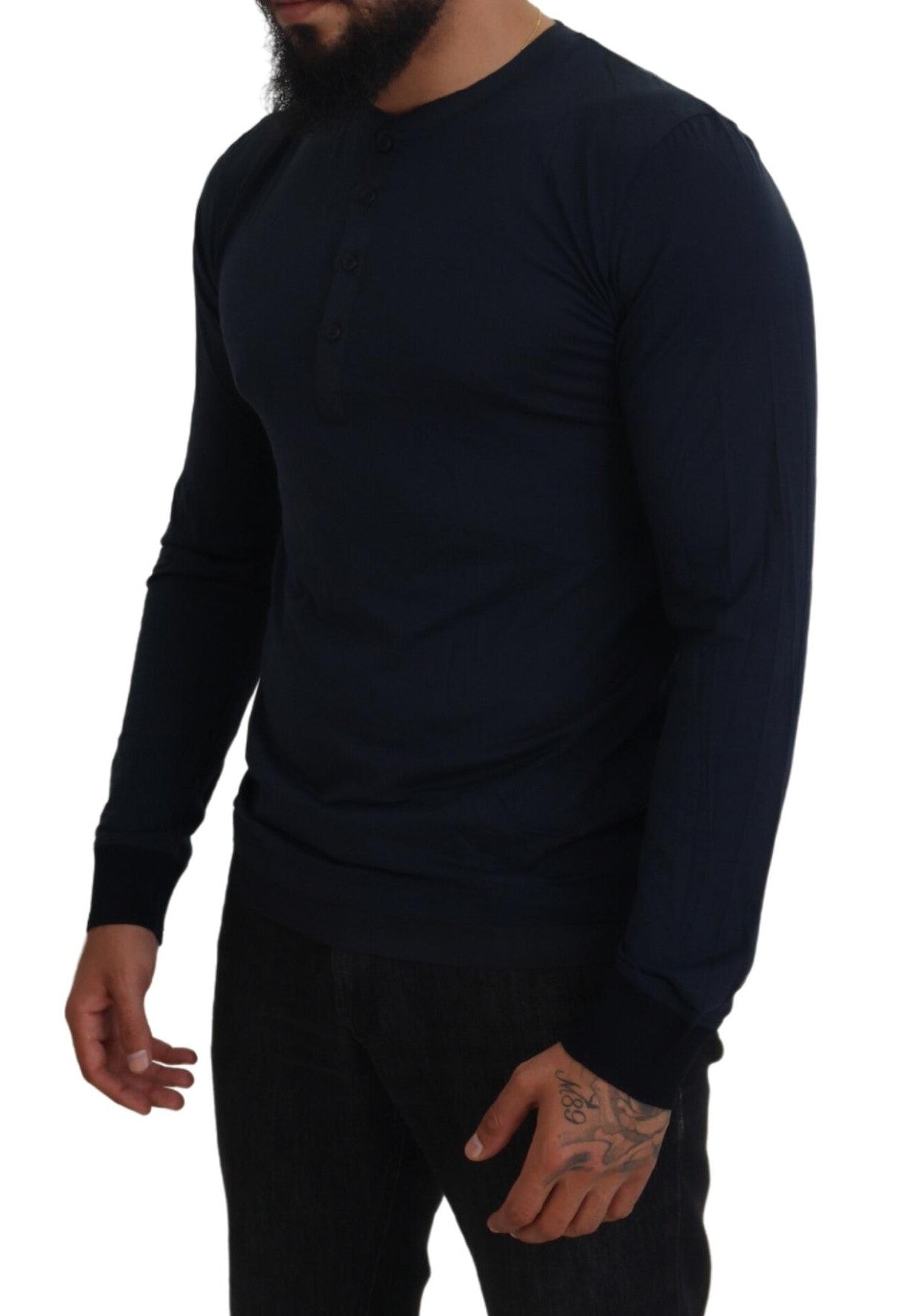 Man wearing dark long sleeve shirt