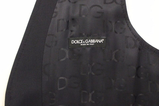 A black vest with a logo on it