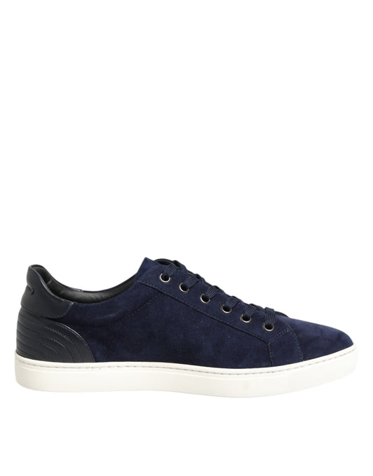 Navy blue sneaker with white sole