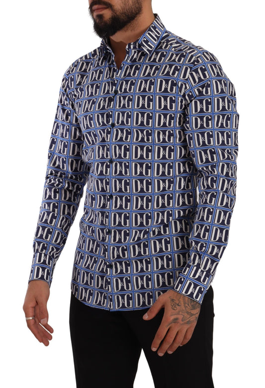 Man wearing long sleeve shirt with blue and white pattern