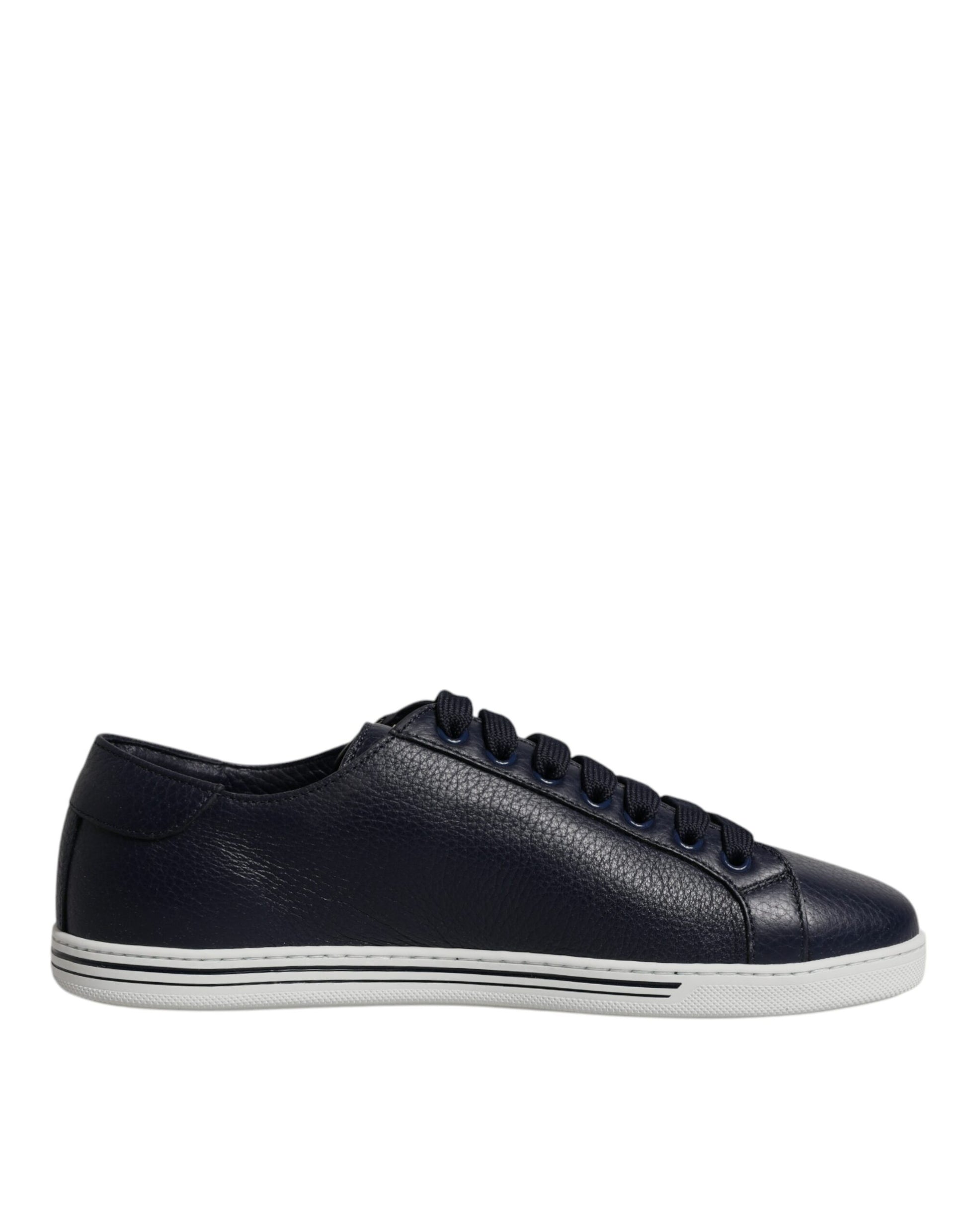 Black and white sneaker with laces