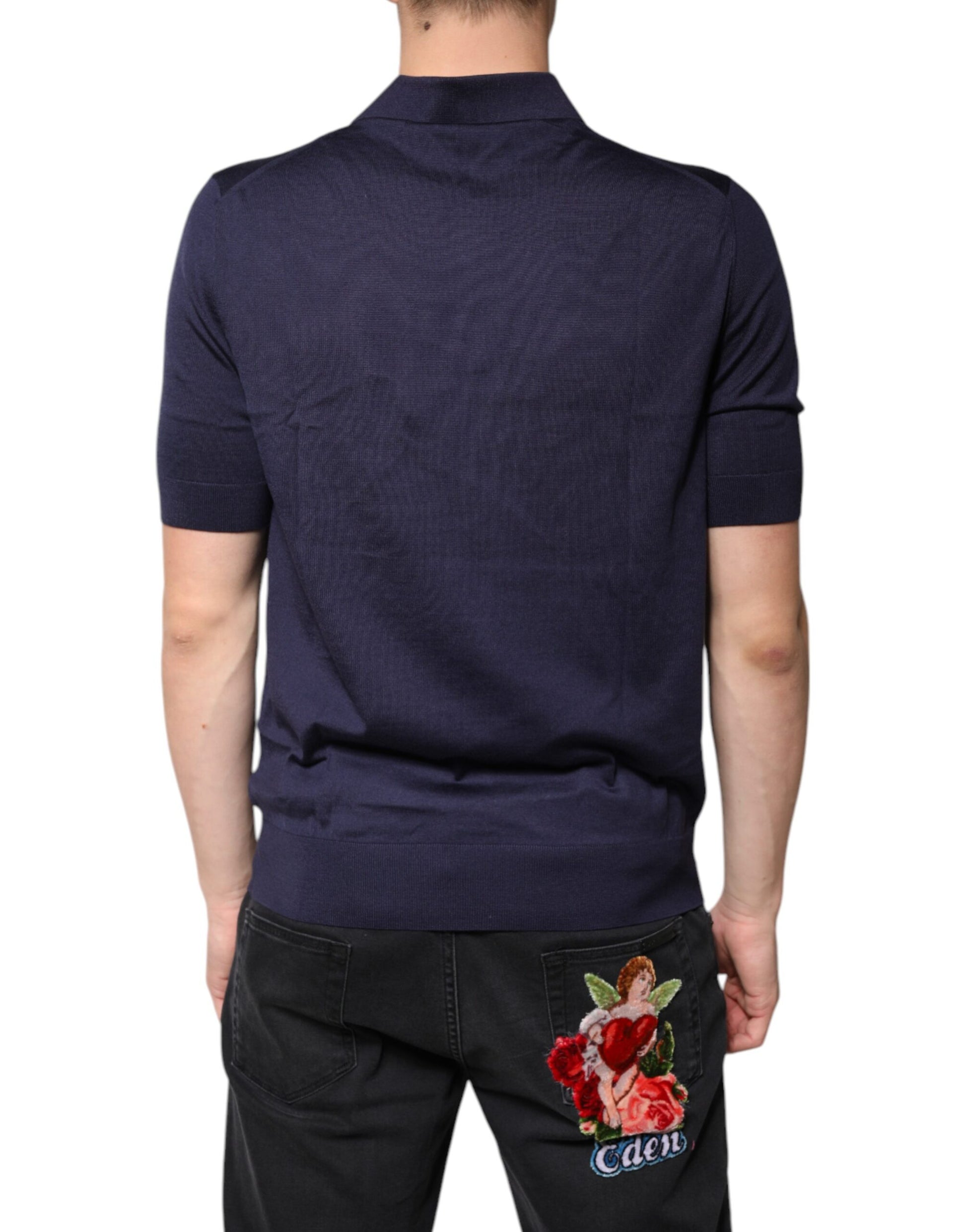 Navy polo shirt with short sleeves