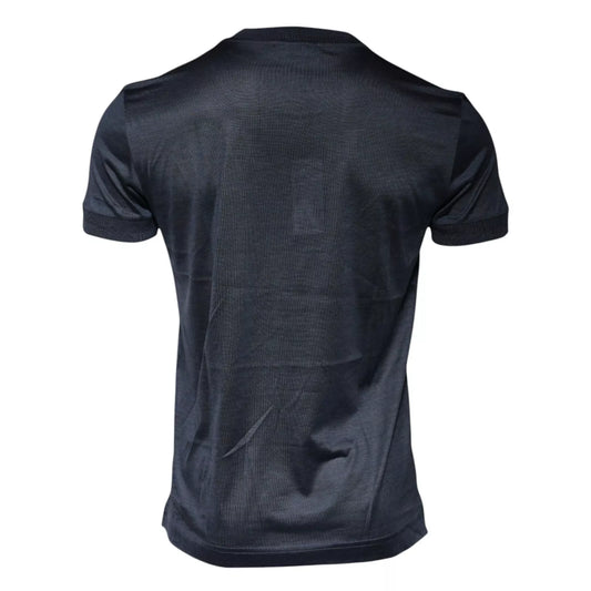 Black short sleeve shirt on a mannequin