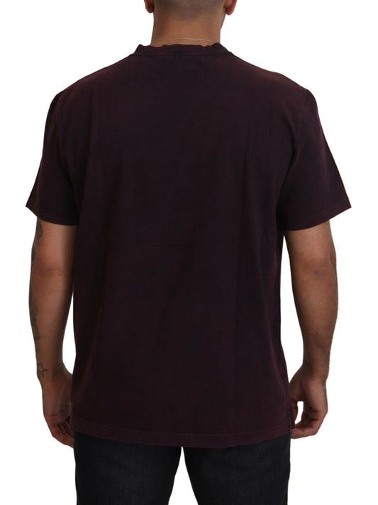 Man wearing dark red t-shirt