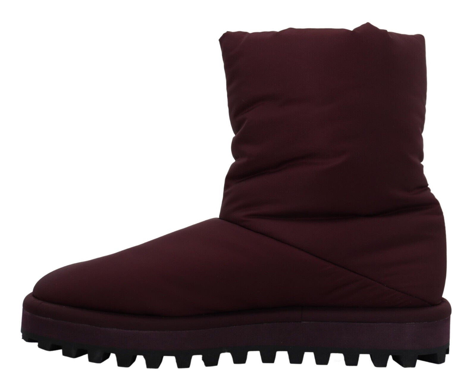 Purple boot with thick sole and laces