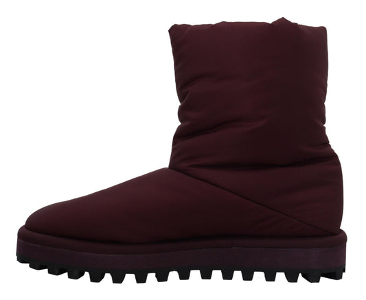 Purple boot with thick sole and laces