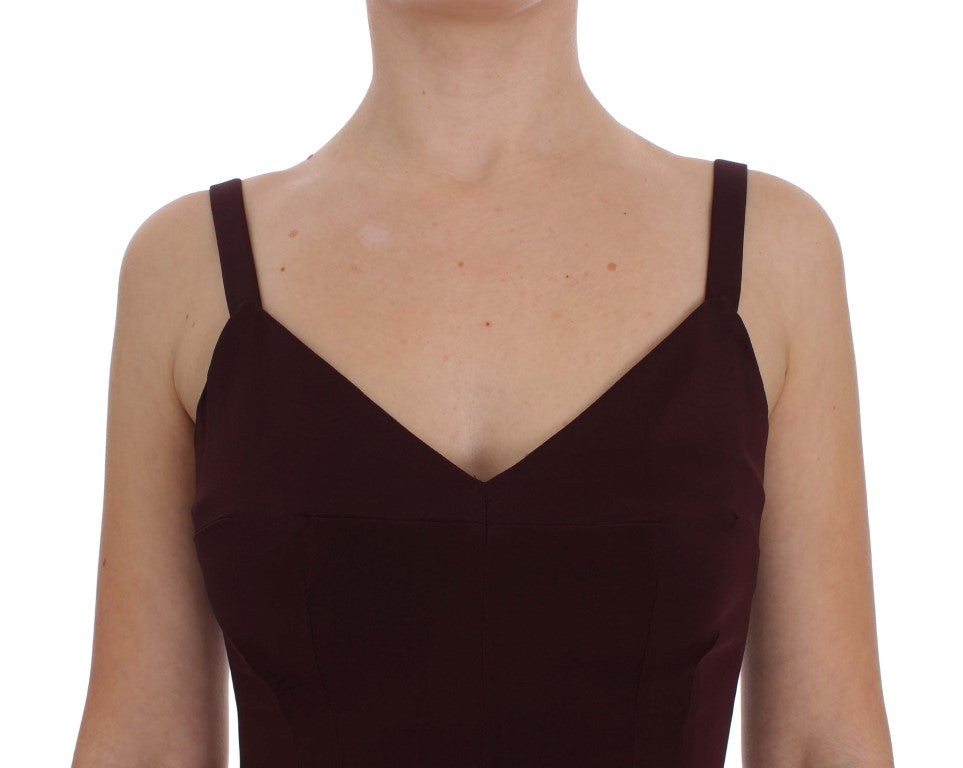 Woman wearing a sleeveless dress